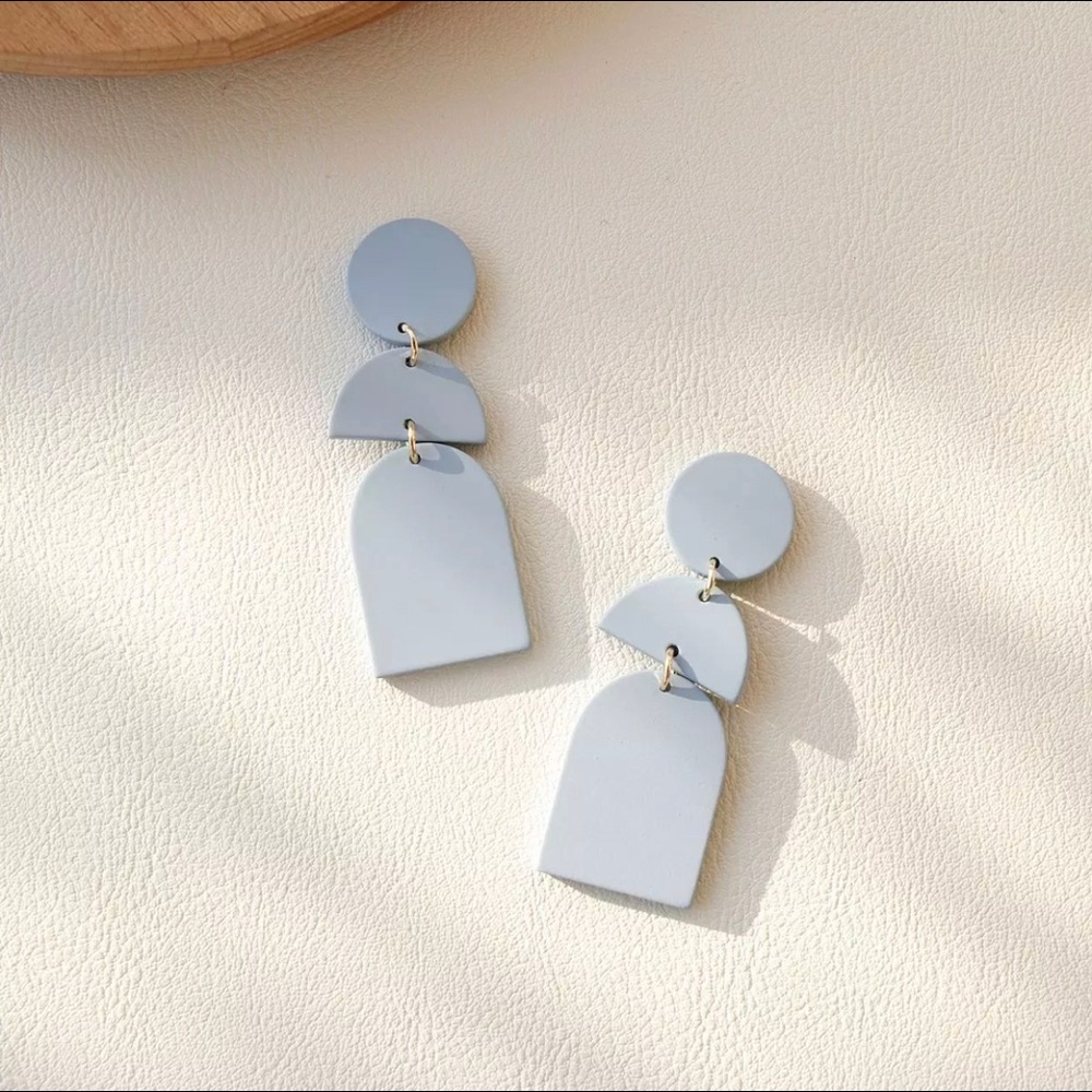 📷 2/22 Light Blue Geometric Drop earrings